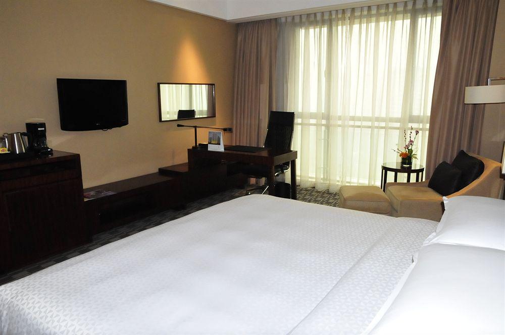 Four Points By Sheraton Taicang Buitenkant foto