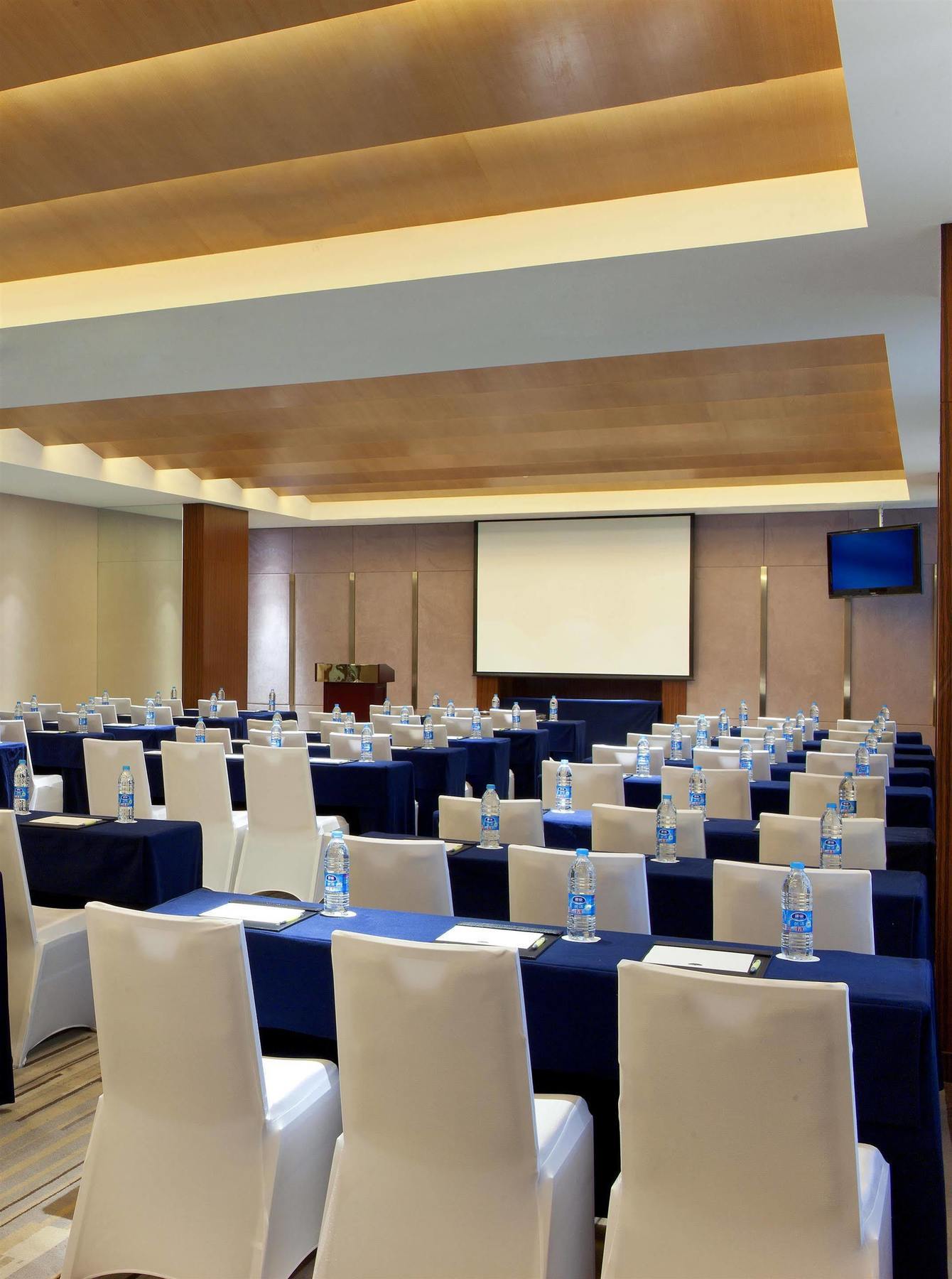 Four Points By Sheraton Taicang Buitenkant foto