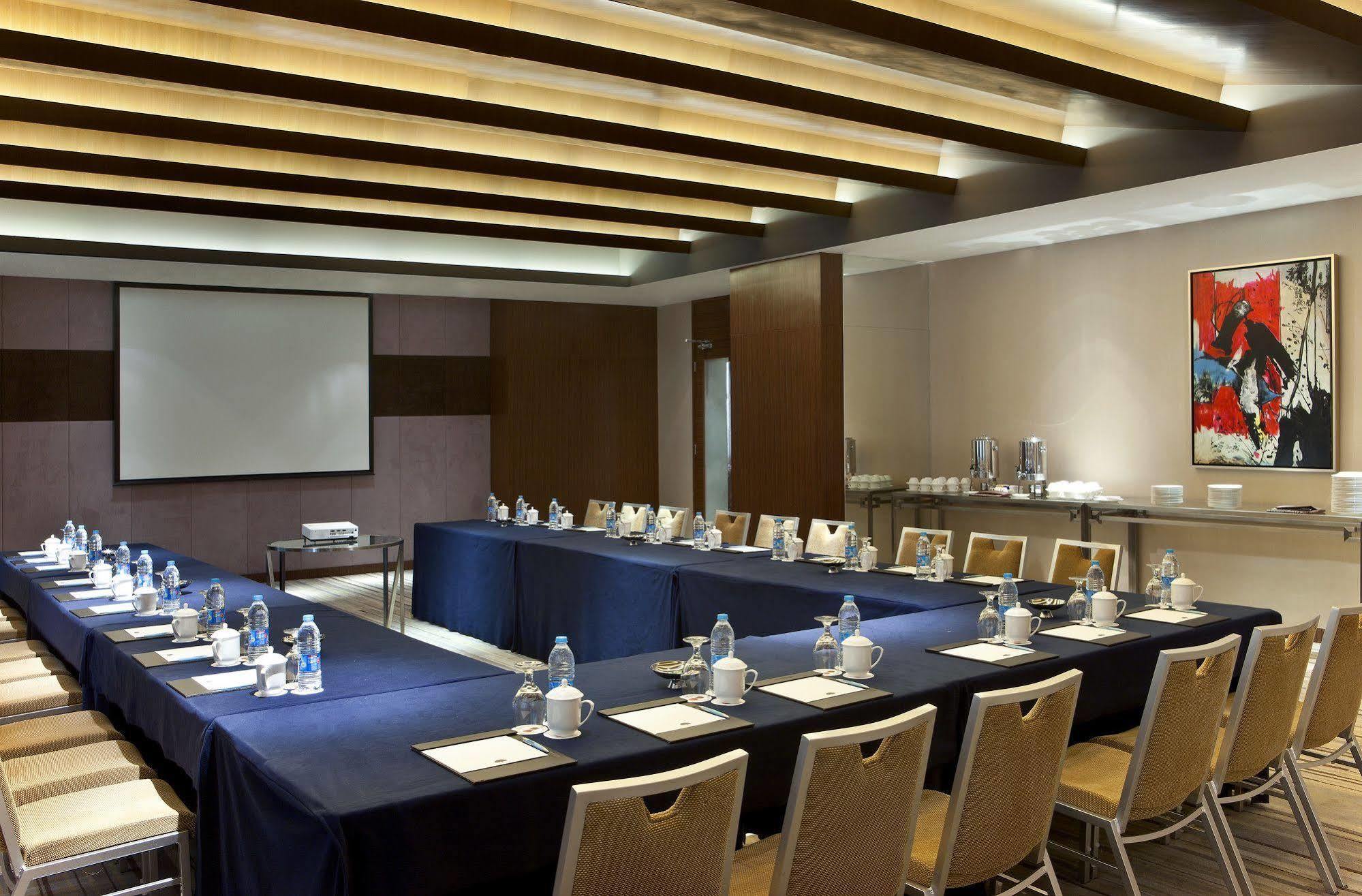 Four Points By Sheraton Taicang Buitenkant foto